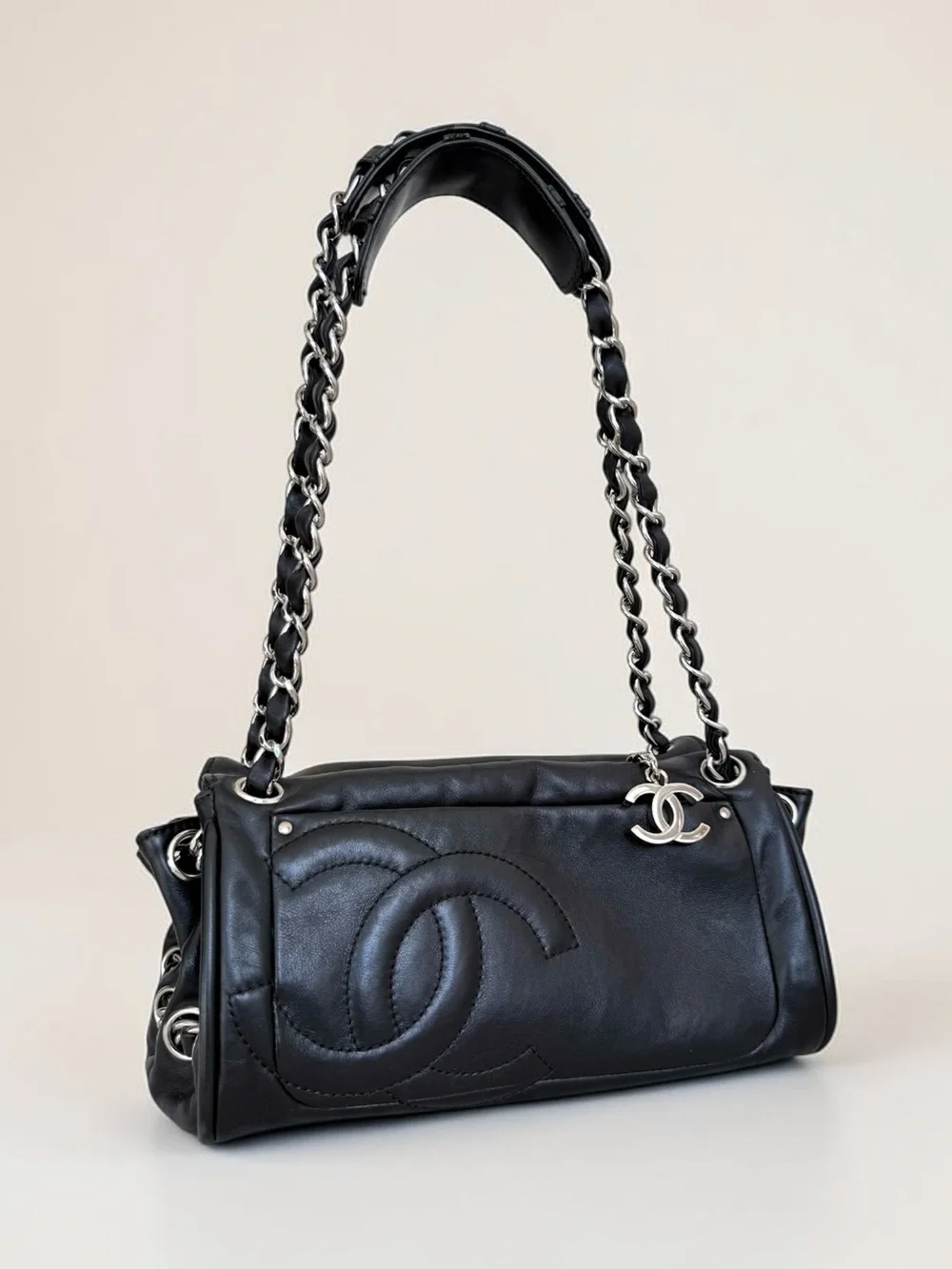 CHANEL 2006 Lux Ligne Accordian Shoulder Bag - Picture 2 of 15
